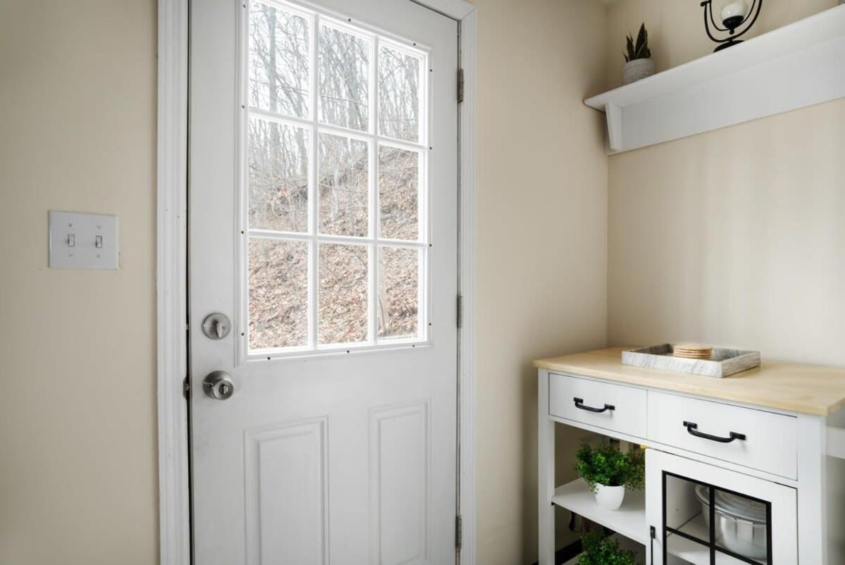 Modern Mountain Cottage W Hot Tub, Fire Pit, Wifi Inwood Buitenkant foto